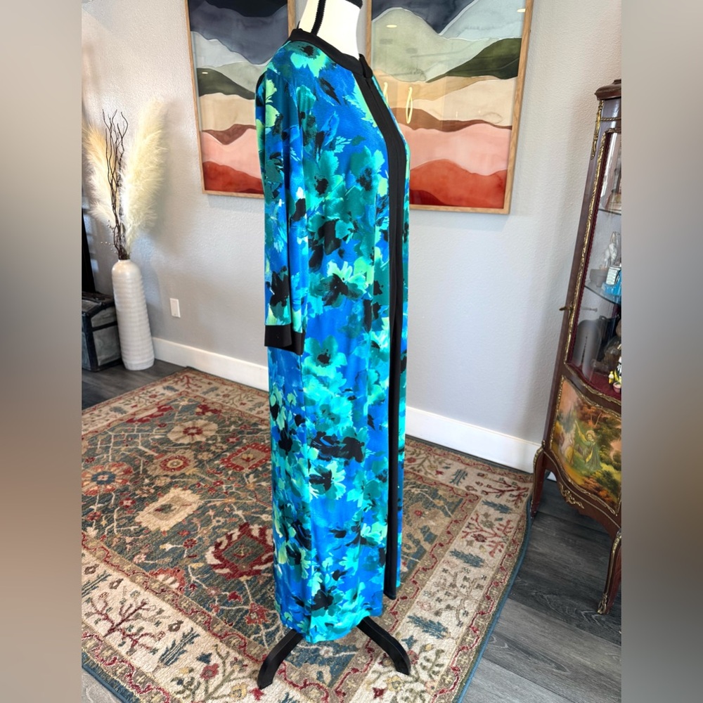 Joan Rivers Vibrant Blue and Black Floral Kimono - Picture 3 of 10